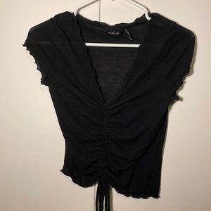 Black sinched shirt sleeve shirt
